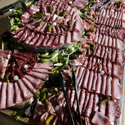 Visuel — Buffet des géants.